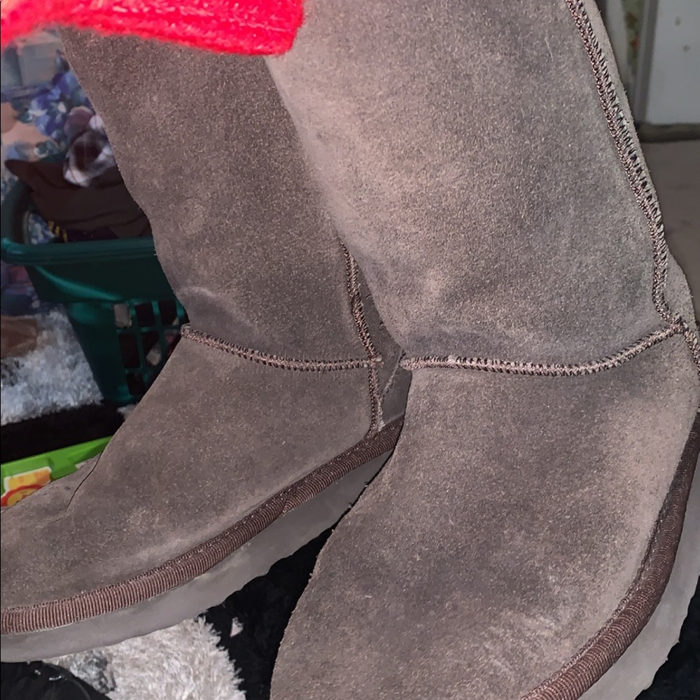 Brown ugg boots